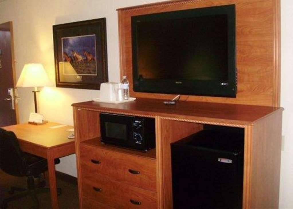 Quality Inn Chickasha Room photo