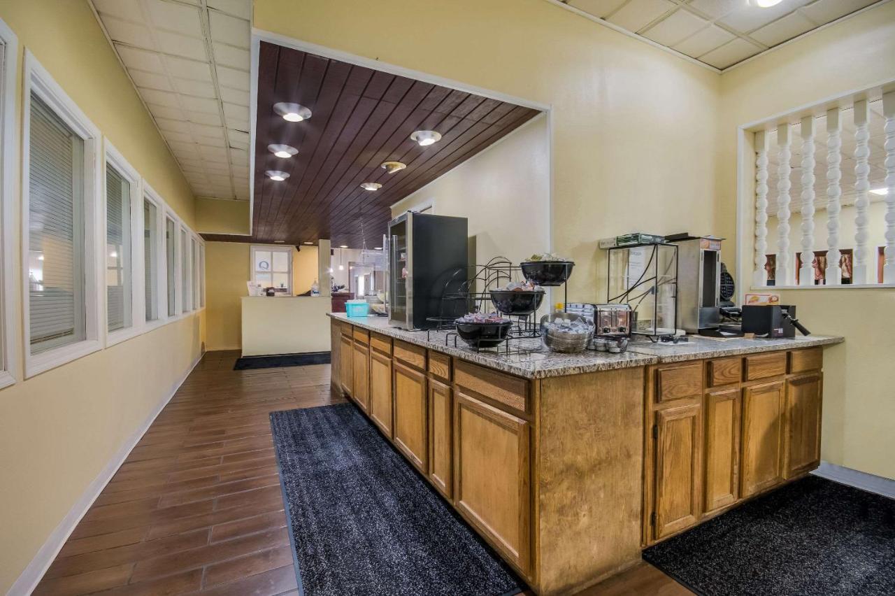 Quality Inn Chickasha Exterior photo