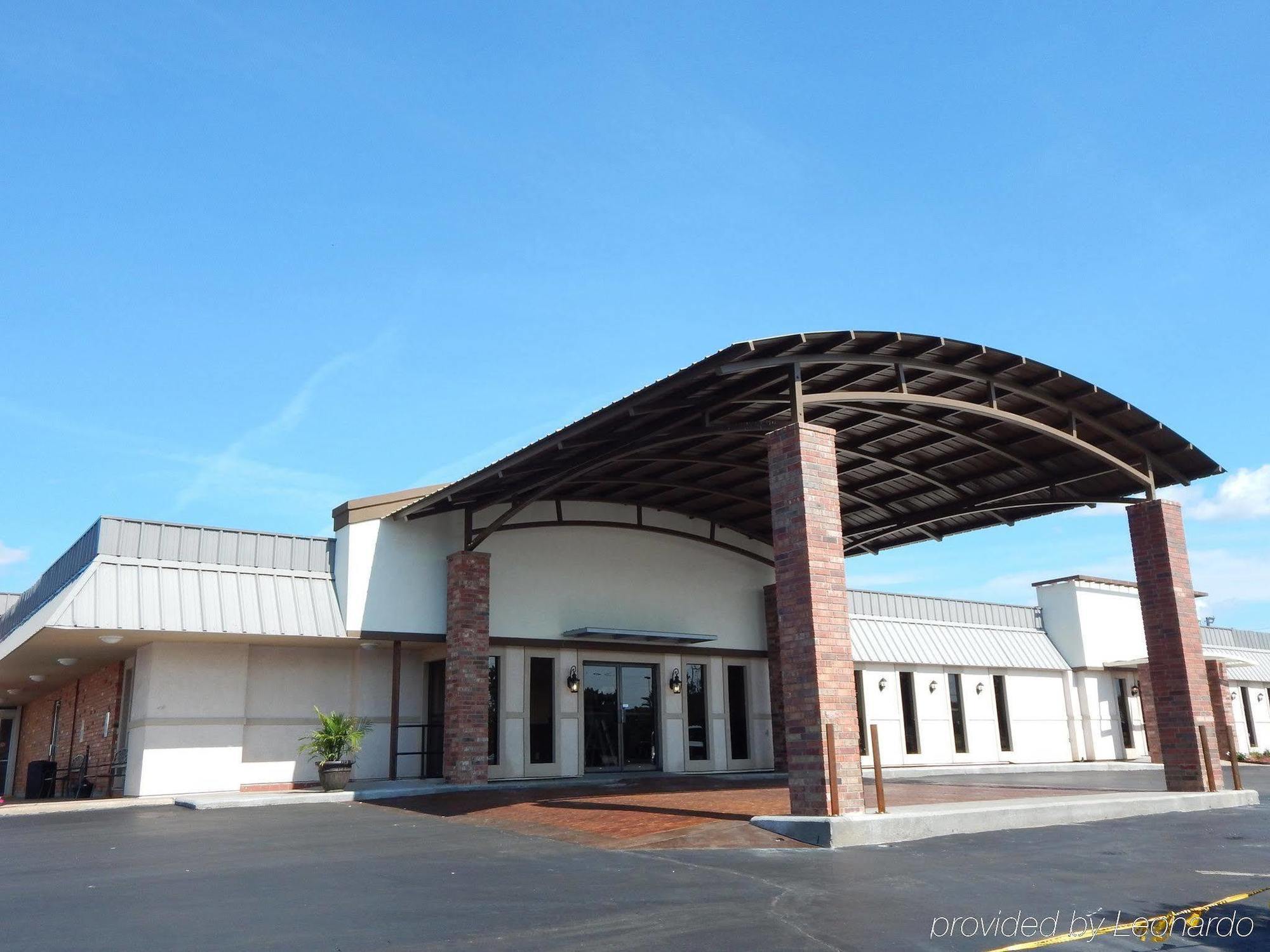 Quality Inn Chickasha Exterior photo